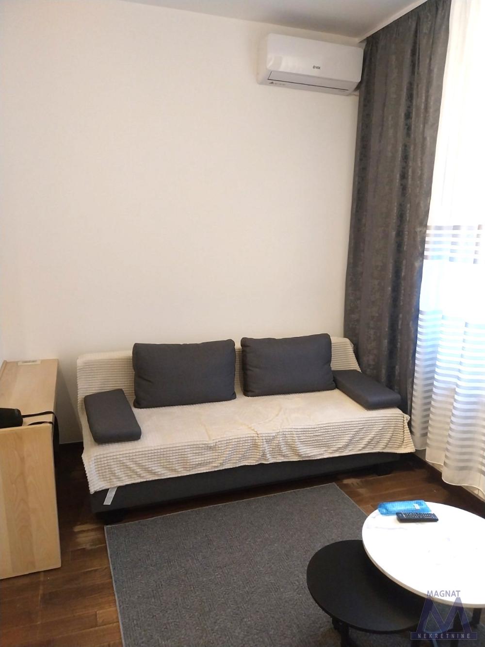 Slika 1 -  Stan za izdavanje, 270€
