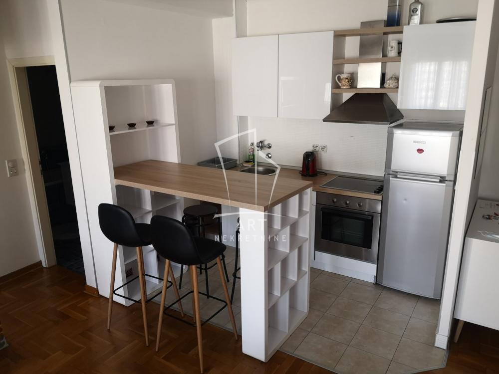 Slika 1 - Budimska, Dvosoban stan za izdavanje, 38m2, 750€