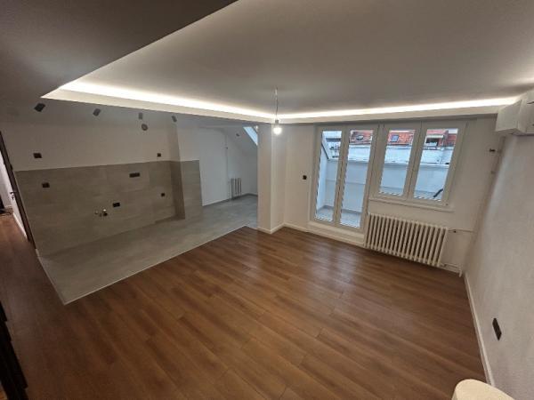 Glavna slika -Radnih akcija, Četvoroiposoban stan na prodaju, 102m2, 209.000€