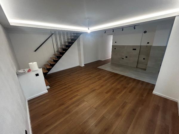 Slika 2 - Radnih akcija, Četvoroiposoban stan na prodaju, 102m2, 209.000€
