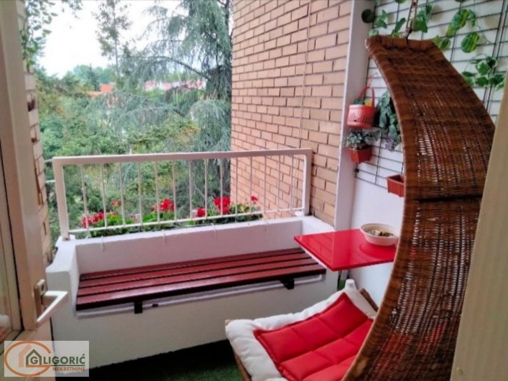 Slika 1 - Matice Srpske, Trosoban stan za izdavanje, 71m2, 500€