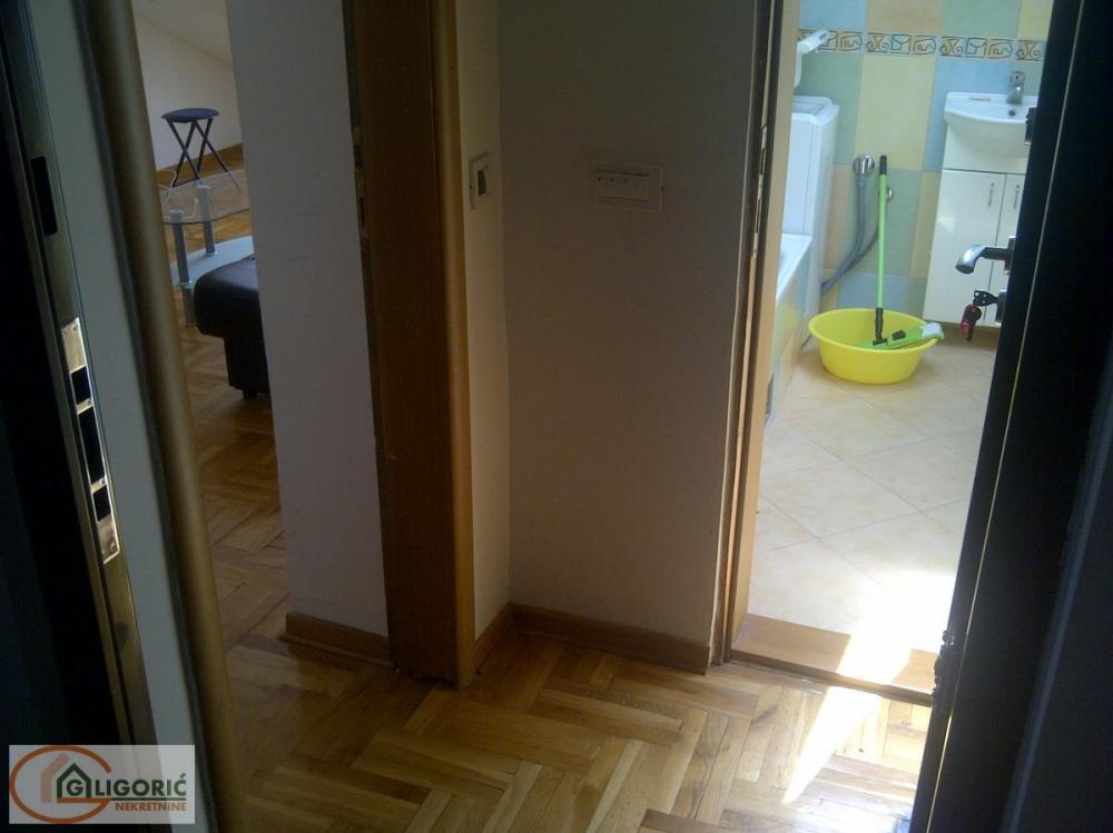 Slika 5 - Prote Đurića, Jednosoban stan za izdavanje, 26m2, 300€
