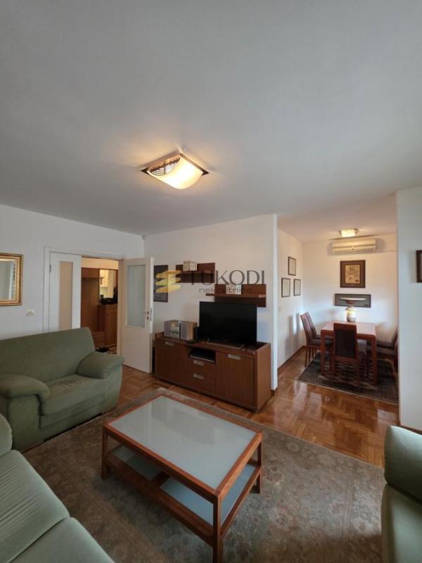 Slika 4 - Trosoban stan za izdavanje, 100m2, 1.500€