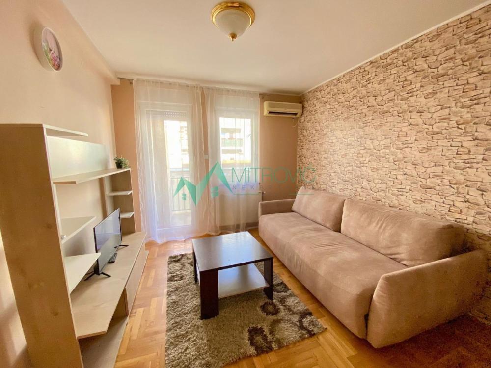 Glavna slika -Jednoiposoban stan za izdavanje, 38m2, 400€