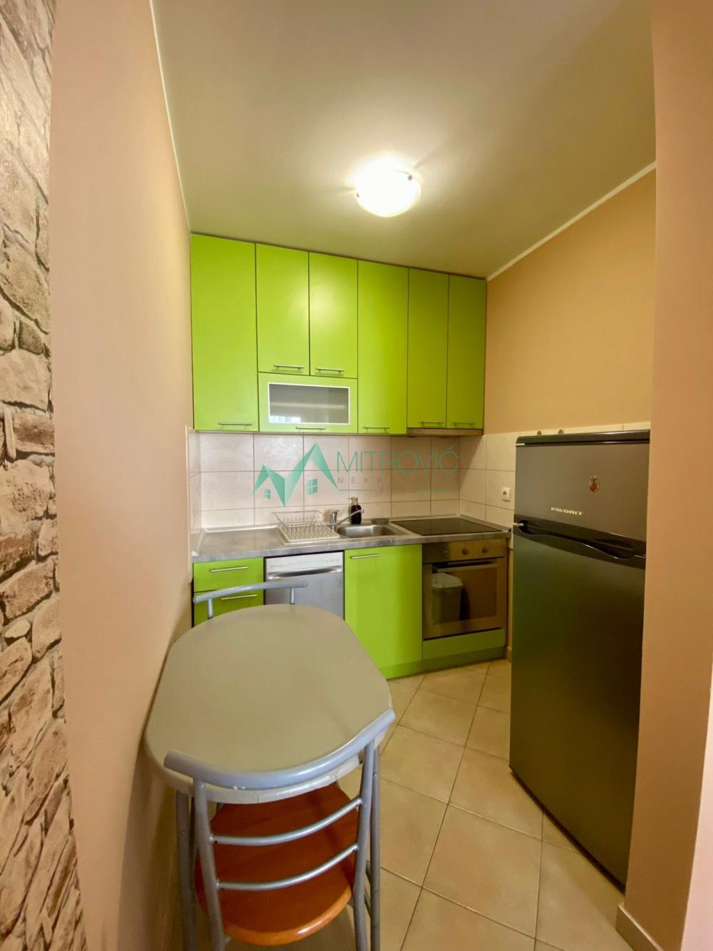 Slika 1 - Jednoiposoban stan za izdavanje, 38m2, 400€