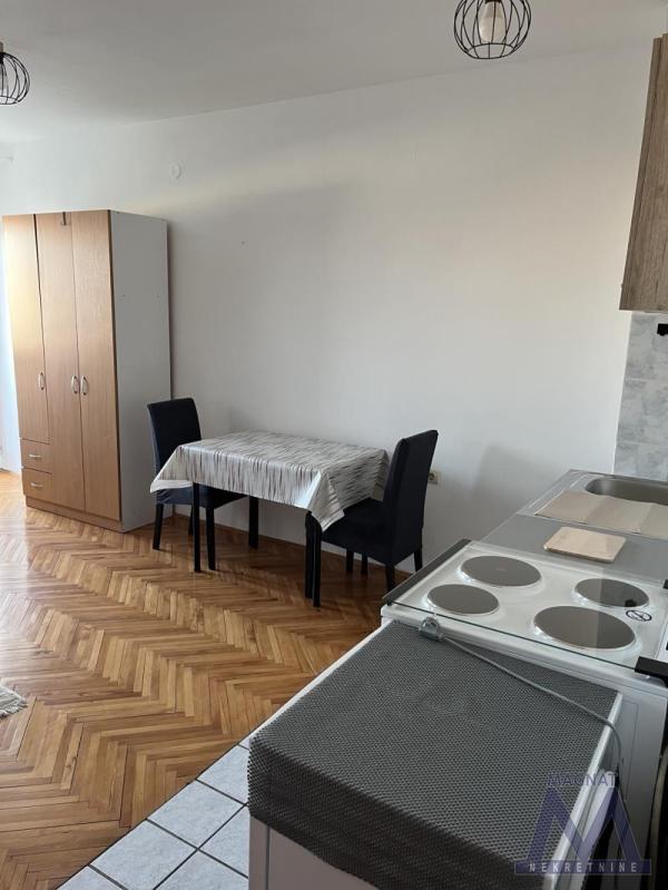 Slika 3 -  Stan za izdavanje, 250€