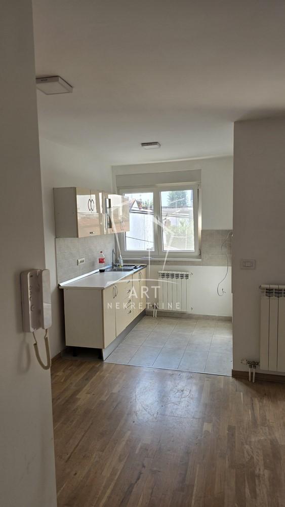 Slika 2 - Belička, Trosoban stan za izdavanje, 79m2, 700€