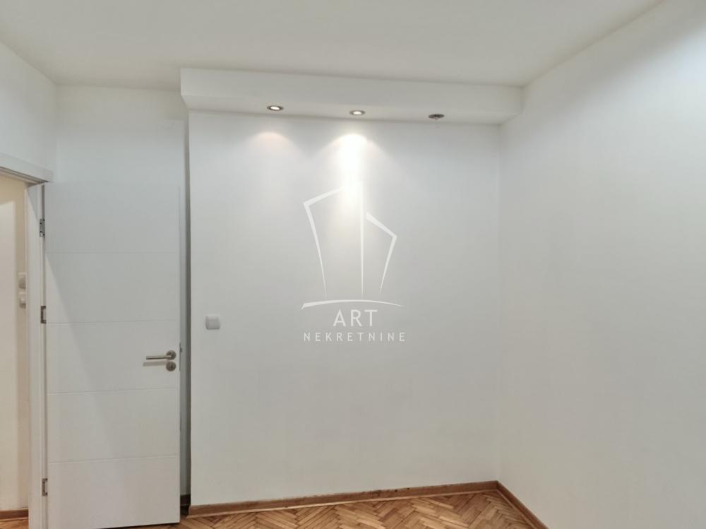 Slika 3 - Branka Krsmanovića, Dvoiposoban stan na prodaju, 66m2, 228.000€