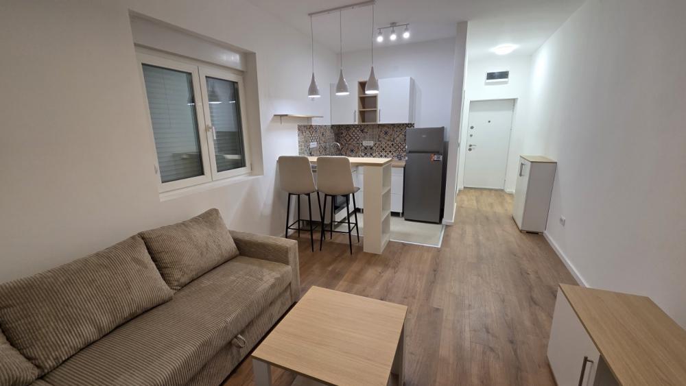 Slika 1 - Cara Dušana, Jednosoban stan za izdavanje, 26m2, 450€