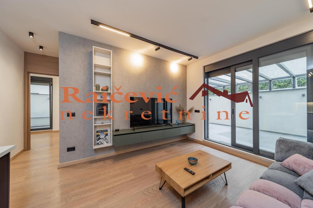 Slika 2 - Petrovaradinska, Dvoiposoban stan na prodaju, 54m2, 330.000€