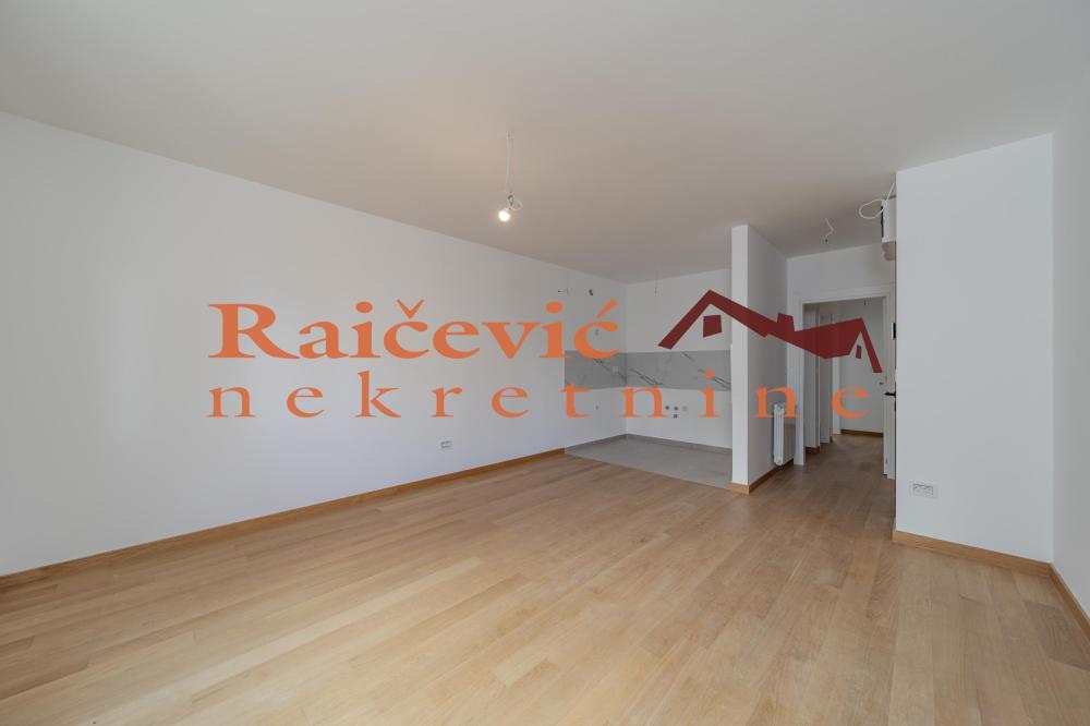 Slika 1 - Partizanov stadion, Trosoban stan na prodaju, 71m2, 265.000€