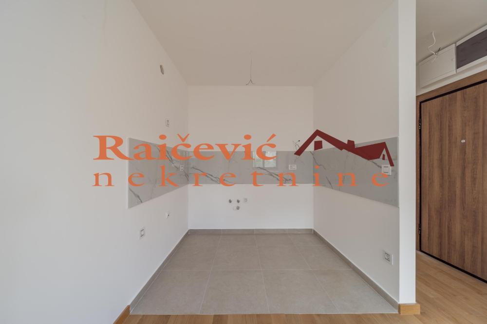 Slika 3 - Partizanov stadion, Trosoban stan na prodaju, 71m2, 265.000€