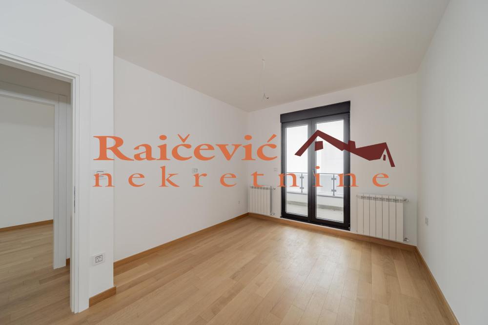 Slika 8 - Partizanov stadion, Trosoban stan na prodaju, 71m2, 265.000€