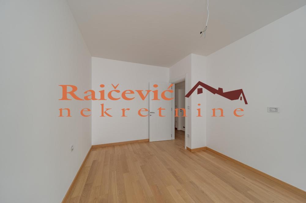 Slika 9 - Partizanov stadion, Trosoban stan na prodaju, 71m2, 265.000€