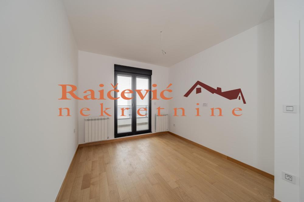 Slika 10 - Partizanov stadion, Trosoban stan na prodaju, 71m2, 265.000€