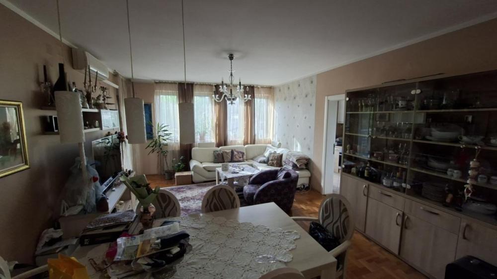 Glavna slika -Četvorosoban stan na prodaju, 103m2, 320.000€