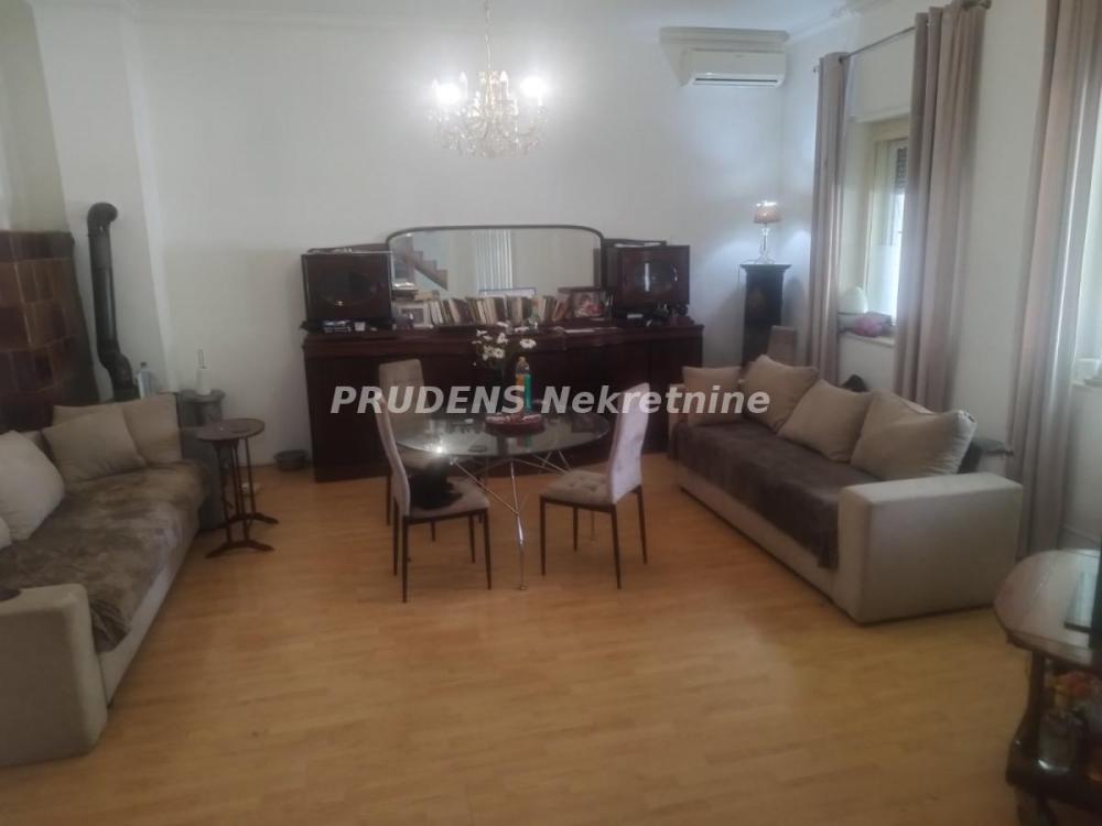 Slika 2 - Dvosoban stan za izdavanje, 80m2, 350€