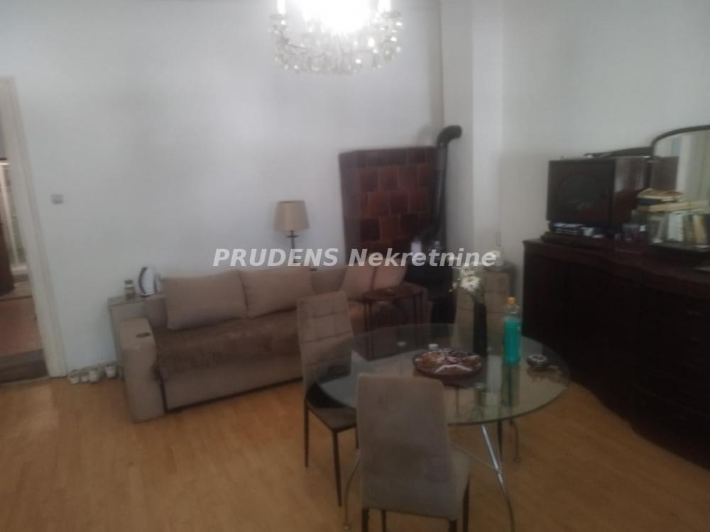 Slika 1 - Dvosoban stan za izdavanje, 80m2, 350€