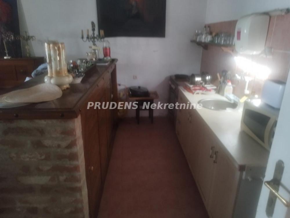 Slika 4 - Dvosoban stan za izdavanje, 80m2, 350€
