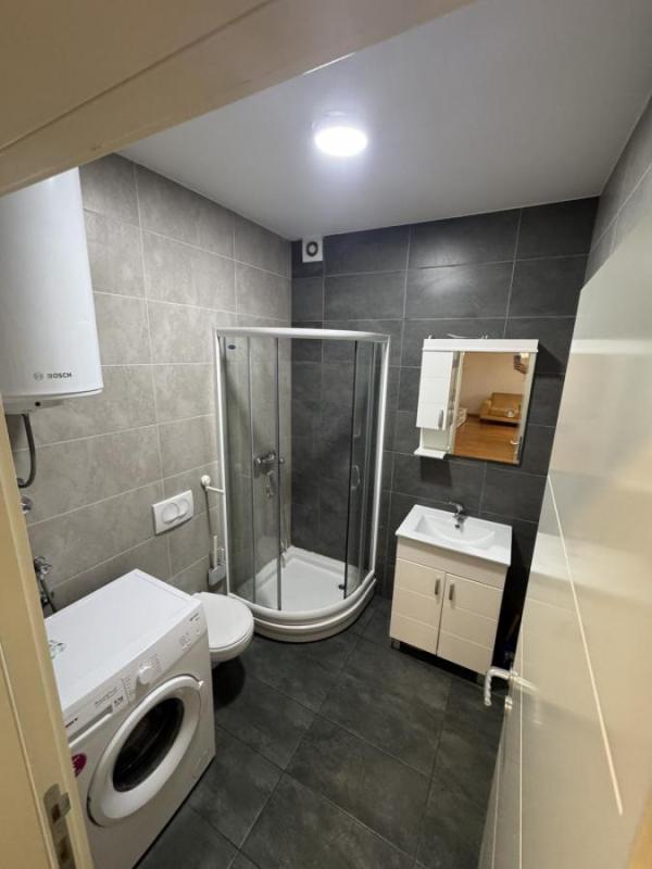 Slika 11 - Jednoiposoban stan za izdavanje, 42m2, 350€