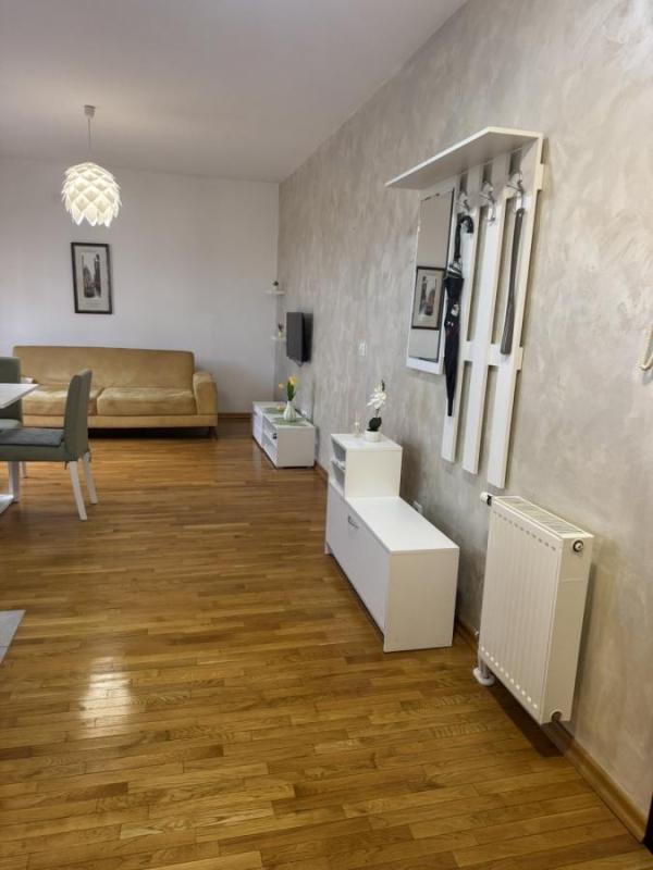 Slika 5 - Jednoiposoban stan za izdavanje, 42m2, 350€