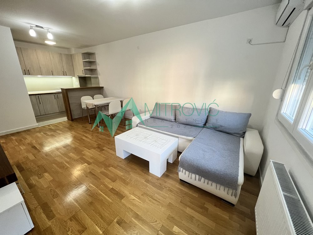 Slika 1 - Jednoiposoban stan za izdavanje, 42m2, 400€