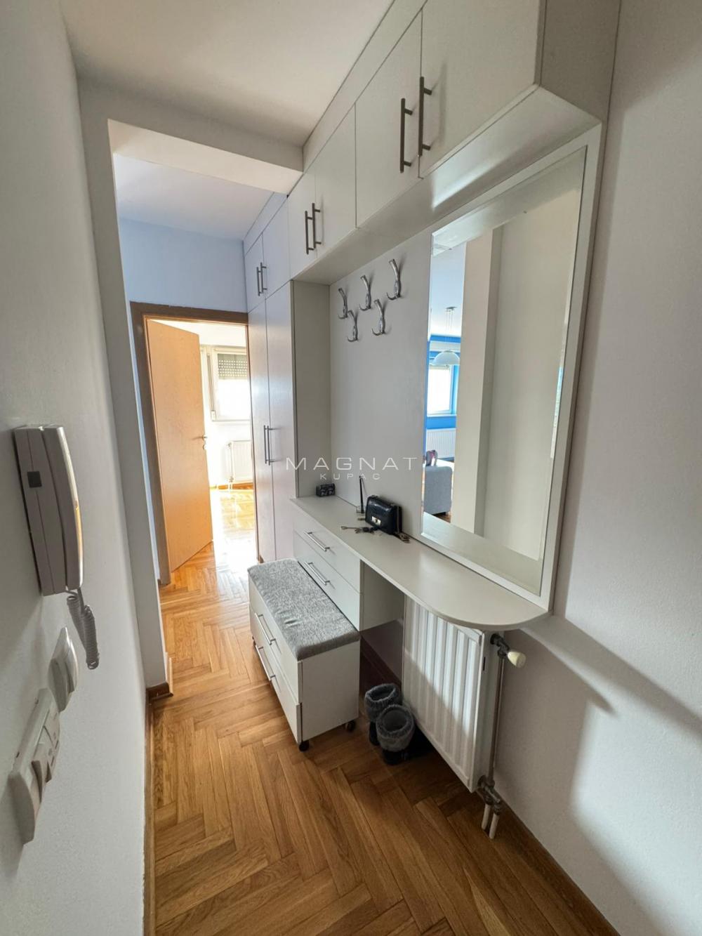 Slika 6 - Miljana Miljanića, Jednoiposoban stan za izdavanje, 50m2, 420€