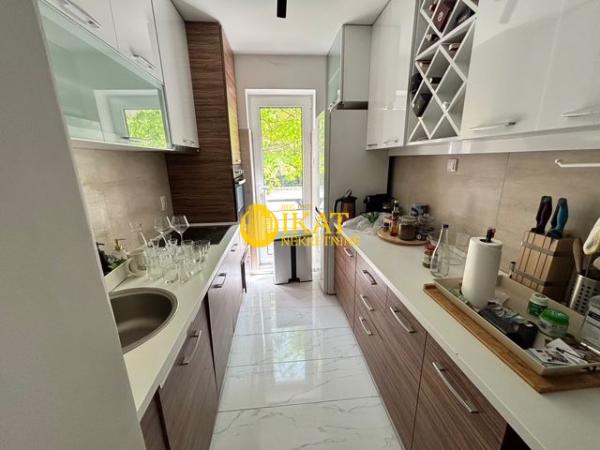 Slika 5 - Mačkov Kamen,  Kuća na prodaju, 300m2, 2.200.000€