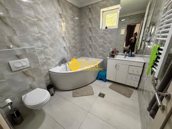 Slika 11 - Mačkov Kamen,  Kuća na prodaju, 300m2, 2.200.000€