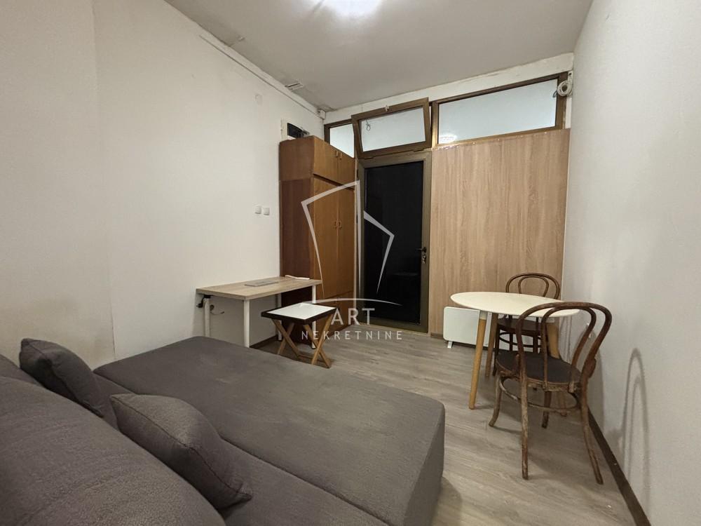 Slika 1 - Zdravka Čelara,  Stan za izdavanje, 16m2, 350€