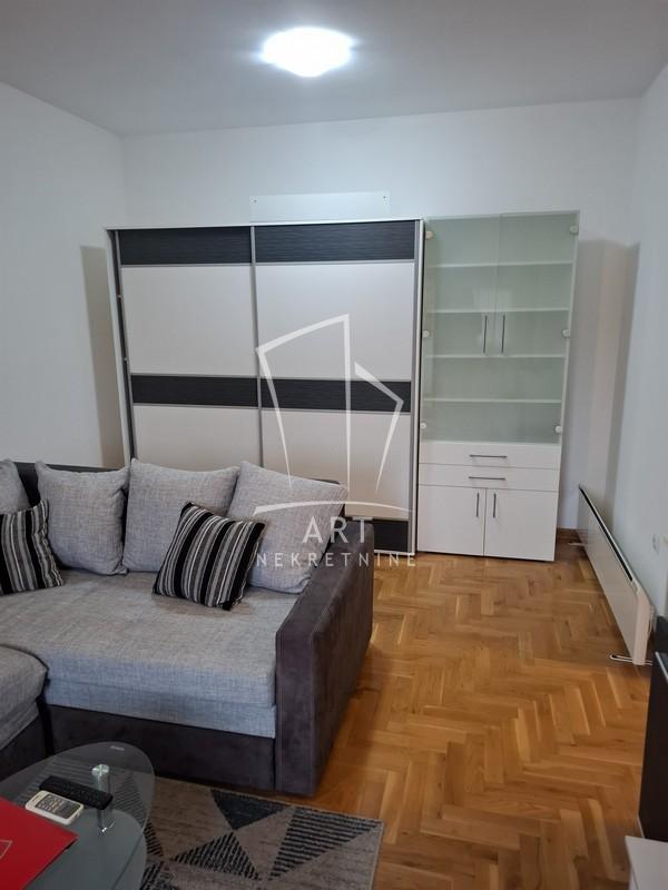 Slika 1 - Bulevar Peka Dapčevića, Dvosoban stan za izdavanje, 51m2, 500€