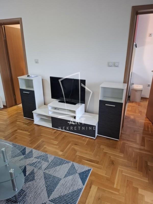 Slika 2 - Bulevar Peka Dapčevića, Dvosoban stan za izdavanje, 51m2, 500€