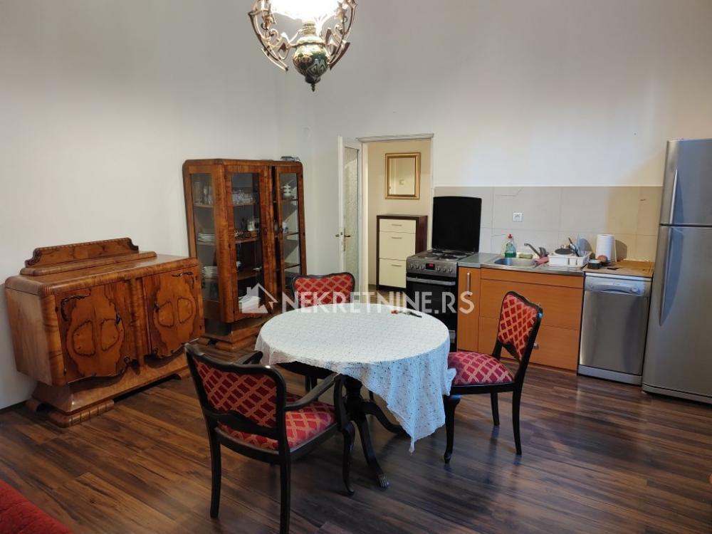 Glavna slika -Džordža Vašingtona, Jednoiposoban stan za izdavanje, 35m2, 500€