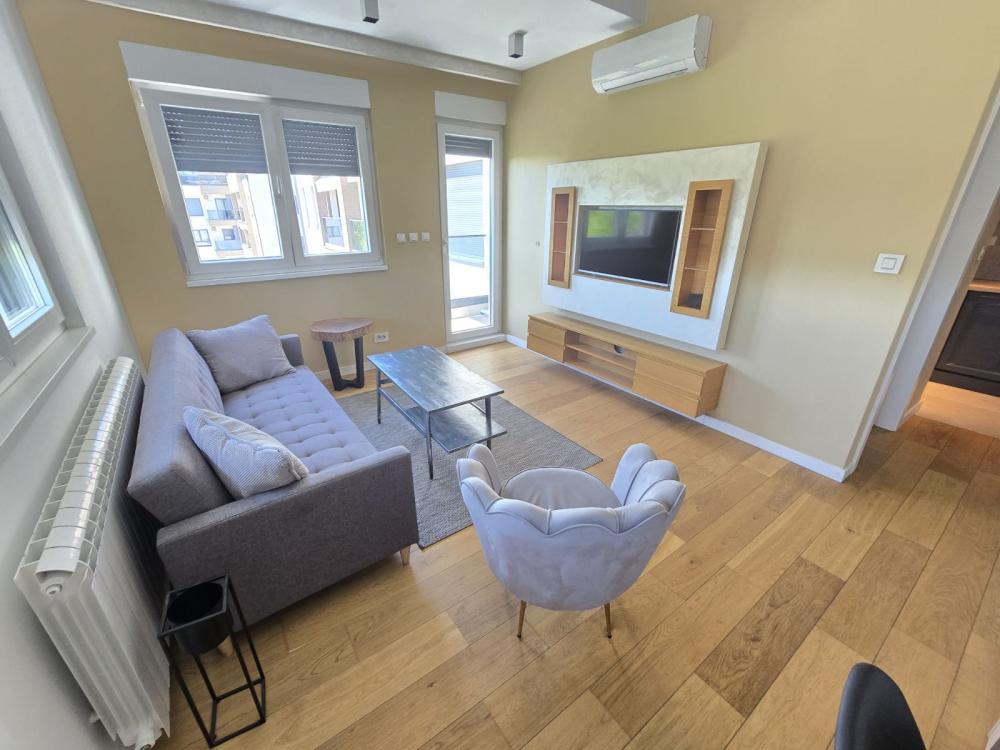 Glavna slika -Marije Bursać, Trosoban stan za izdavanje, 55m2, 650€