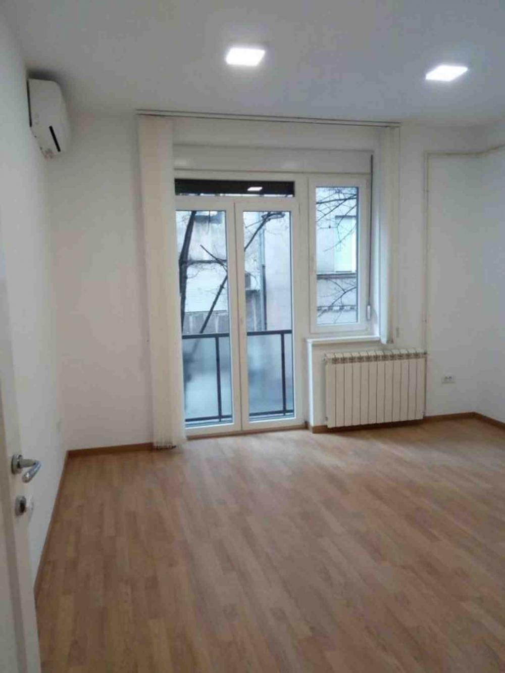 Slika 1 - Svetog Save, Trosoban stan za izdavanje, 73m2, 900€