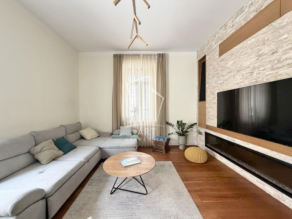 Slika 1 - Vukice Mitrović, Trosoban stan na prodaju, 89m2, 375.000€