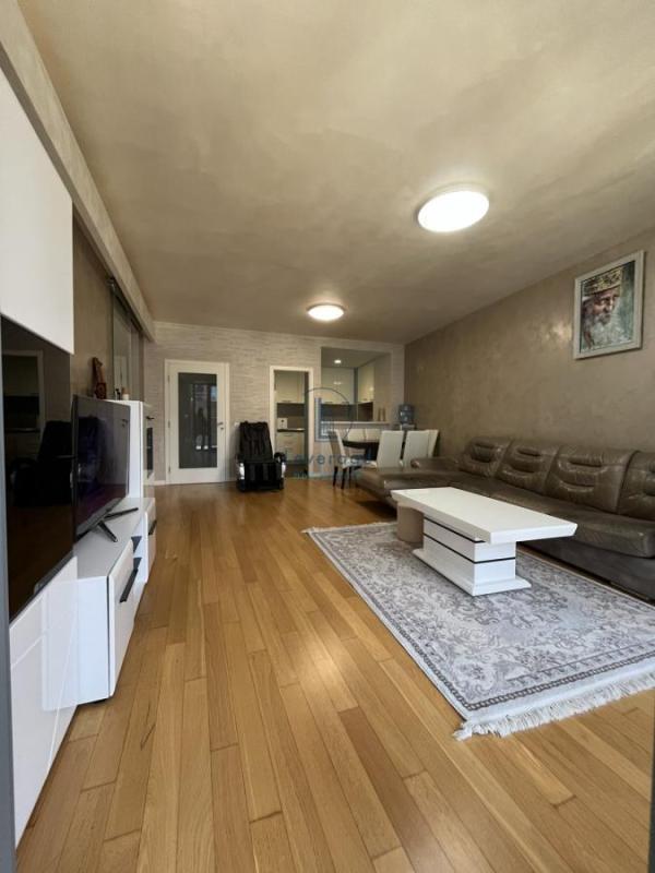 Slika 1 - Omladinskih brigada, Trosoban stan na prodaju, 100m2, 590.000€