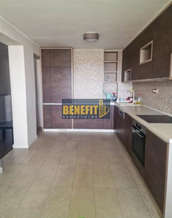 Slika 3 - Dvosoban stan za izdavanje, 82m2, 900€