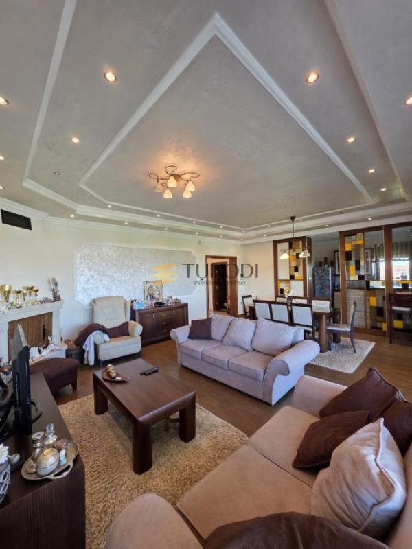 Slika 1 -  Kuća na prodaju, 400m2, 1.090.000€