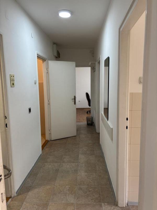 Slika 4 - Karađorđev Trg, Troiposoban stan za izdavanje, 61m2, 650€