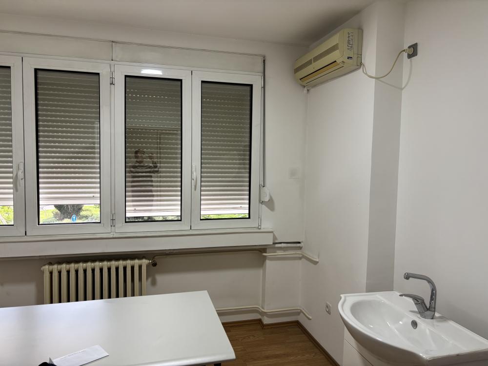 Slika 6 - Karađorđev Trg, Troiposoban stan za izdavanje, 61m2, 650€