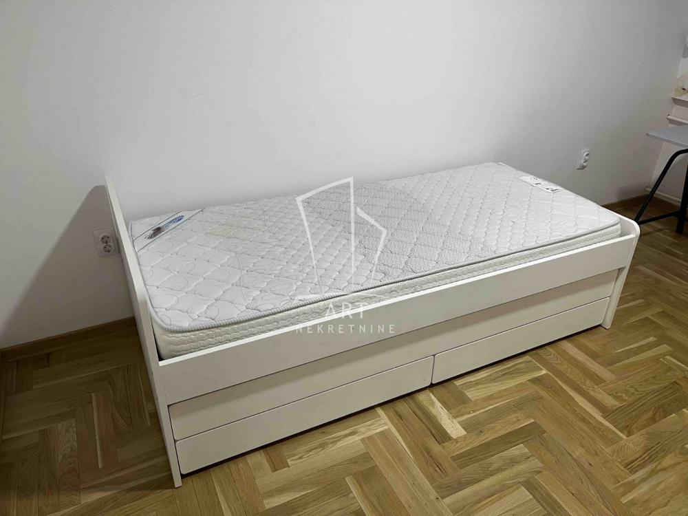 Slika 1 - Bulevar Kralja Aleksandra, Trosoban stan za izdavanje, 76m2, 680€