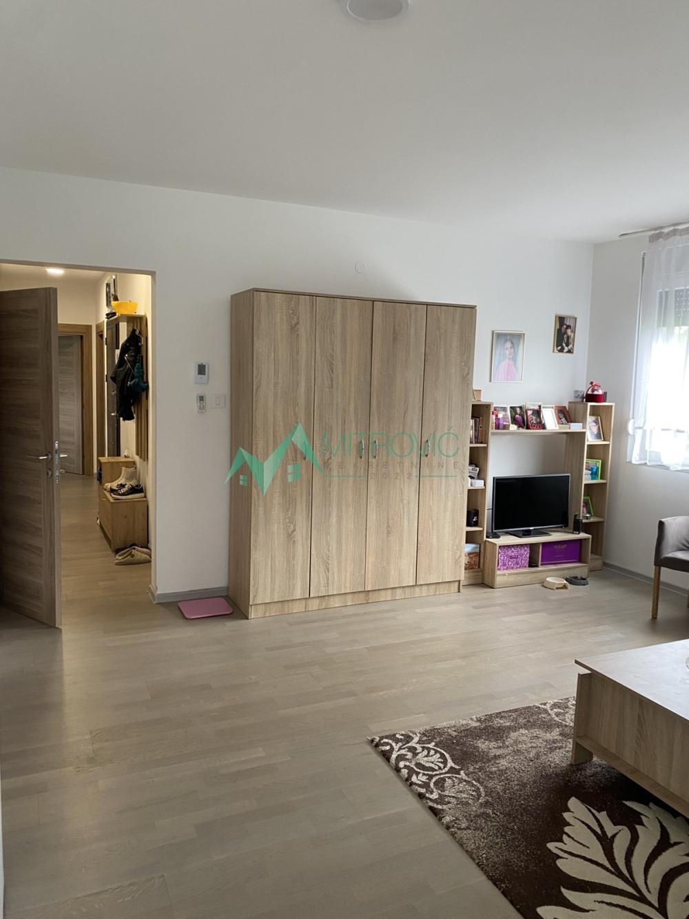 Slika 2 - Troiposoban stan za izdavanje, 80m2, 400€