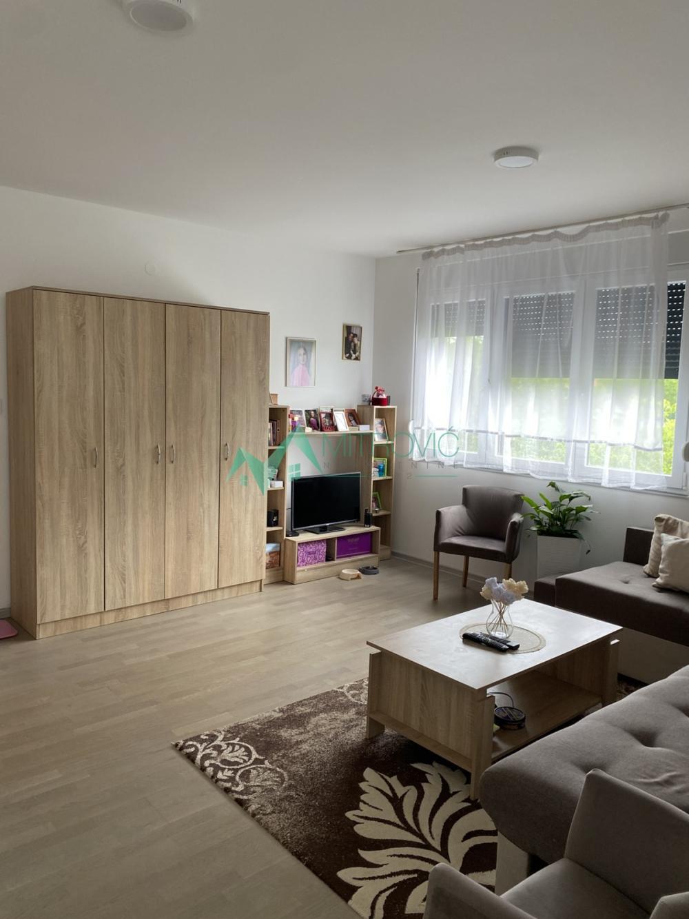 Slika 8 - Troiposoban stan za izdavanje, 80m2, 400€