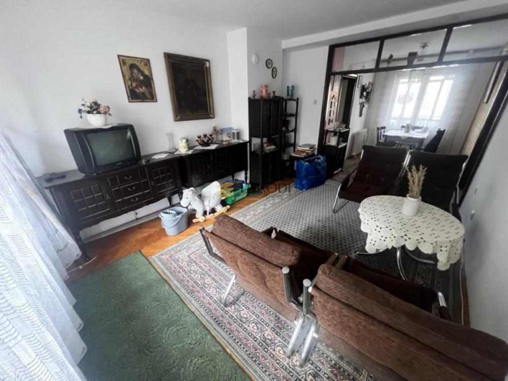 Slika 1 - Četvorosoban stan na prodaju, 90m2, 273.000€