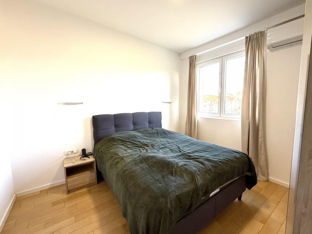 Slika 11 - Zore Drempetić, Trosoban stan za izdavanje, 160m2, 1.250€