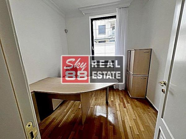 Slika 10 - Bulevar oslobođenja,  Kuća za izdavanje, 300m2, 4.500€