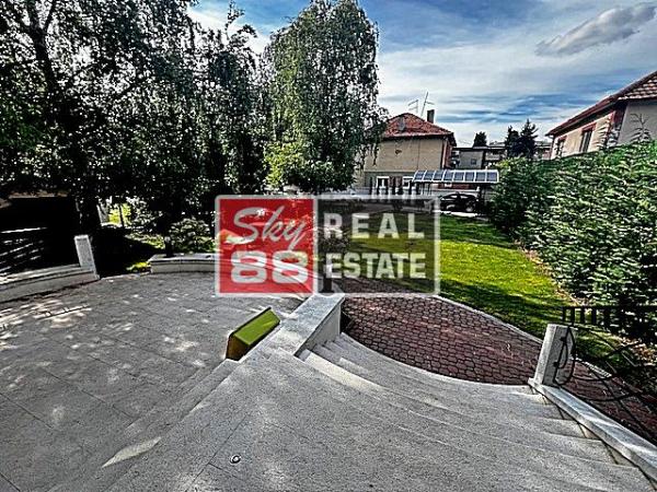 Slika 6 - Bulevar oslobođenja,  Kuća za izdavanje, 300m2, 4.500€