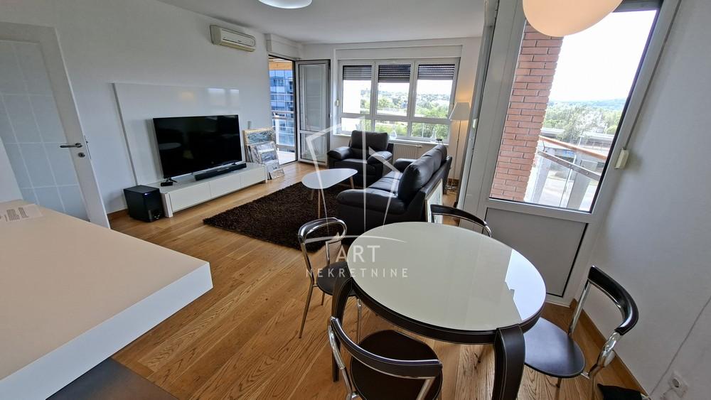 Slika 5 - Vladimira Popovića, Trosoban stan za izdavanje, 123m2, 1.200€