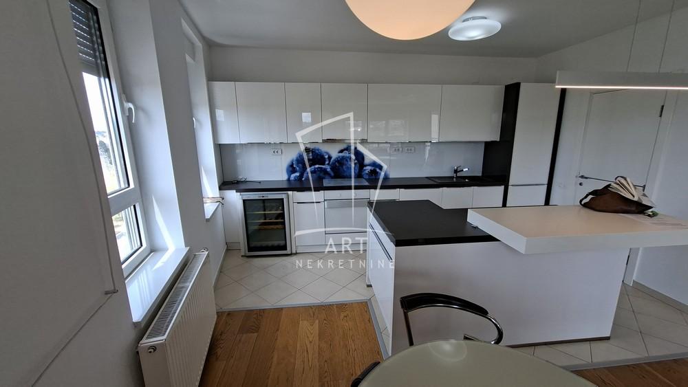 Slika 7 - Vladimira Popovića, Trosoban stan za izdavanje, 123m2, 1.200€